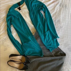Teal sweater with pockets!!!